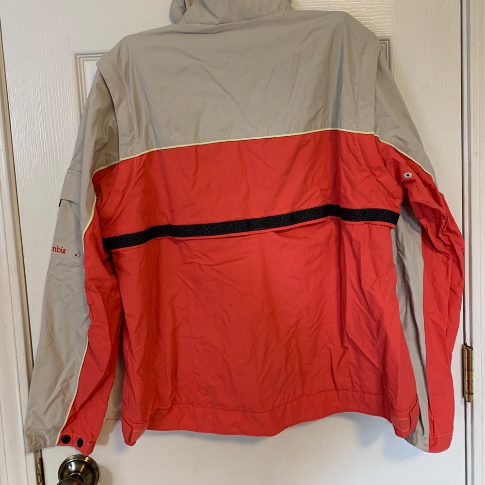 Packable Vintage Columbia Windbreaker - Women’s - Picture 2 of 9